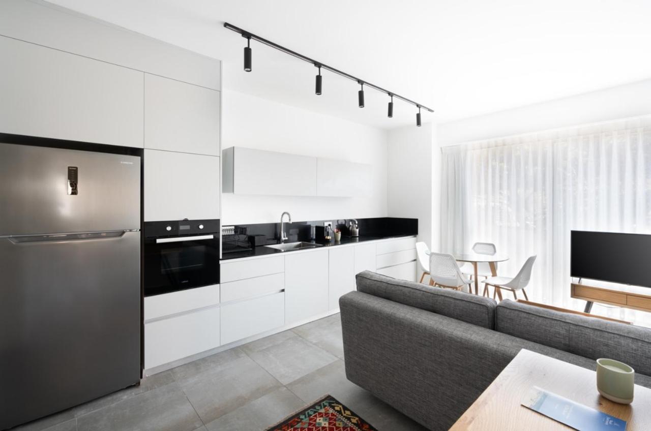 Yefet - By Beach Apartments Tlv Tel Aviv Ngoại thất bức ảnh